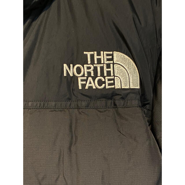 THE NORTH FACE SHORT NUPTSE JACKET 2