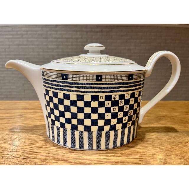 WEDGWOOD(ウェッジウッド)のウェッジウッド サムライ ティーポット インテリア/住まい/日用品のキッチン/食器(食器)の商品写真