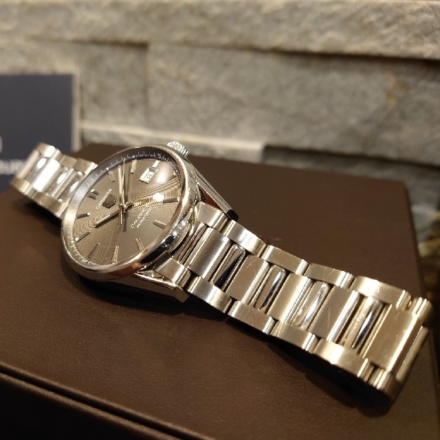 TAG Heuer(タグホイヤー)の完品/TAG Heuer(タグホイヤー)カレラ キャリバー5/グレー/自動巻き メンズの時計(腕時計(アナログ))の商品写真