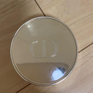 ディオール(Dior)のル クッション タン ドゥ ローズ (spf 50/pa+++) 010(ファンデーション)