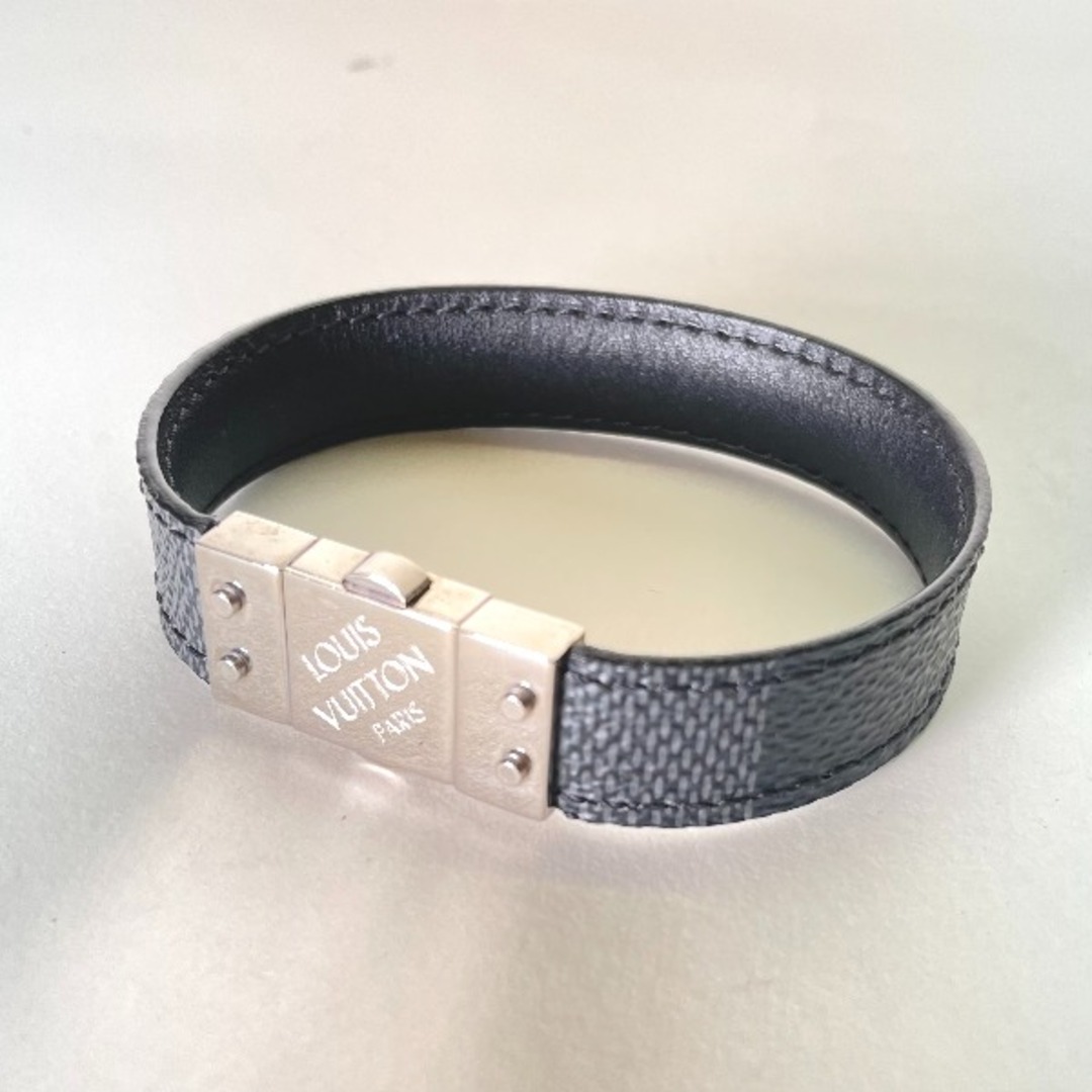 LOUIS VUITTON(ルイヴィトン)のルイヴィトン M6606E ブレスレット ブラック  LOUIS VUITTON チェックイット グラフィット メンズのアクセサリー(ブレスレット)の商品写真