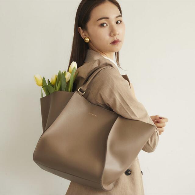 Ameri VINTAGE(アメリヴィンテージ)のRANDEBOO RB gabu bag (greige) レディースのバッグ(ショルダーバッグ)の商品写真