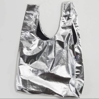 シップス(SHIPS)のBAGGU STANDARDバグー　スタンダード　メタリック　スペース　シルバー(エコバッグ)