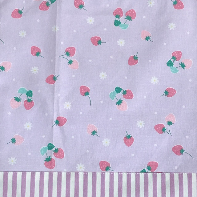 【ゆう様専用】リボン&お花パープル/いちごパープル 体操着袋2点 ハンドメイドのキッズ/ベビー(外出用品)の商品写真