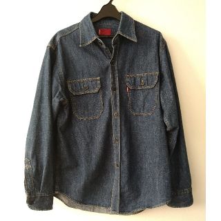 リーバイス(Levi's)のLEVI'S　デニムシャツ　Ｓサイズ(シャツ)