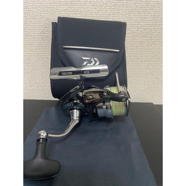 DAIWA(ダイワ)のダイワ(DAIWA) 18 イグジスト LT3000S-C 美品 スポーツ/アウトドアのフィッシング(リール)の商品写真