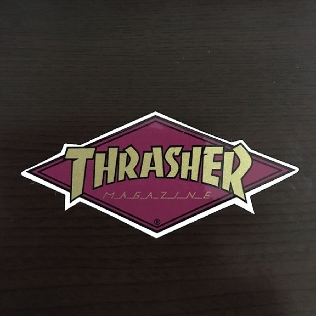 THRASHER(スラッシャー)の(縦5cm横10.2cm) THRASHER ステッカー スポーツ/アウトドアのスポーツ/アウトドア その他(スケートボード)の商品写真