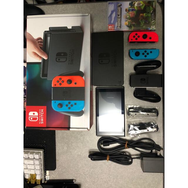 Nintendo Switch(ニンテンドースイッチ)のSwitch本体　マイクラ付き　難あり！ エンタメ/ホビーのゲームソフト/ゲーム機本体(家庭用ゲーム機本体)の商品写真