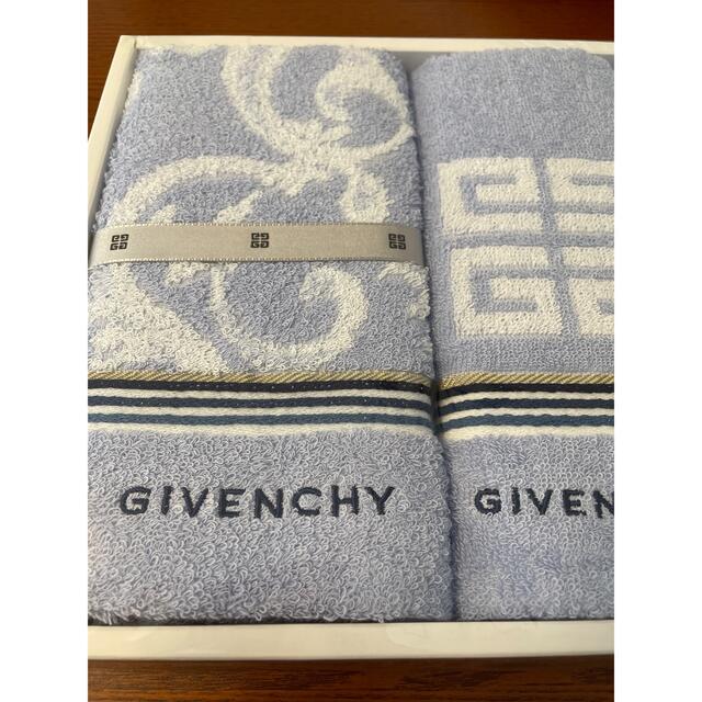 GIVENCHY(ジバンシィ)のGIVENCHY ジバンシー　タオルセット　3枚入り インテリア/住まい/日用品の日用品/生活雑貨/旅行(タオル/バス用品)の商品写真