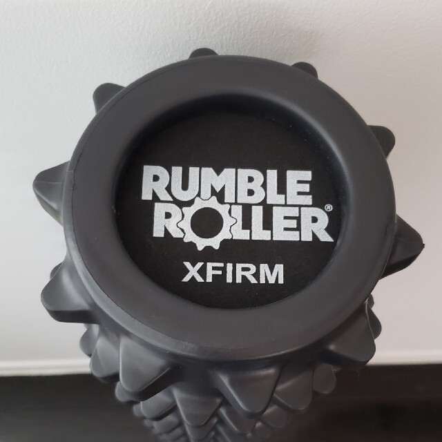 ランブルローラー（Rumble Roller）77cmロングサイズ/ブラック スポーツ/アウトドアのトレーニング/エクササイズ(トレーニング用品)の商品写真