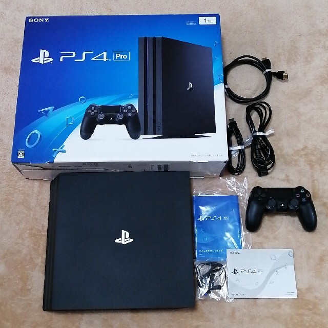 超高質で人気の PS4 pro CUH-7000B 1TB Jet Black 家庭用ゲーム機本体