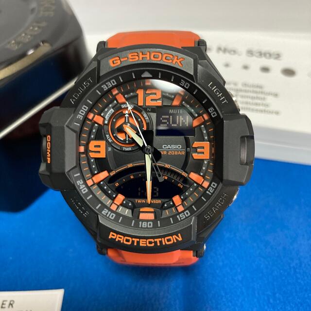 G-SHOCK(ジーショック)のGショック スカイコックピット GA-1000-4A オレンジ メンズの時計(腕時計(アナログ))の商品写真