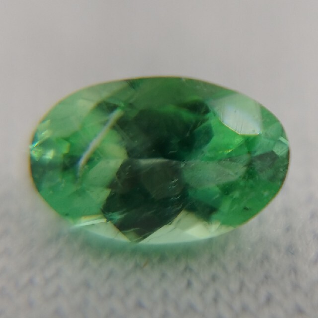 コーネルピン　0.19ct.約5×3×2㎜