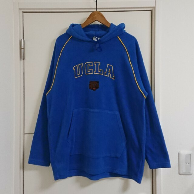 UCLAブルーインズ フリースパーカー カレッジ古着 刺繍ロゴ ビッグシルエット メンズのトップス(パーカー)の商品写真