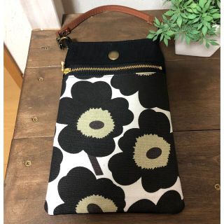 マリメッコ(marimekko)のmimi様　専用スマホケース　かわいい！　ハンドメイド　マリメッコ  ウニッコ(ポーチ)