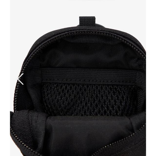 THE NORTH FACE(ザノースフェイス)の韓国限定 新品　ノースフェイス ミニポーチ キーホルダータイプ ブラック レディースのファッション小物(コインケース)の商品写真