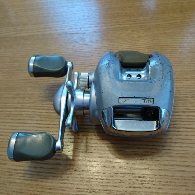 RYOBI - RYOBI イクシオーネ M300RF ベイトリールの通販 by へい RYOBI - RYOBI イクシオーネ M300RF ベイトリールの通販 by へい