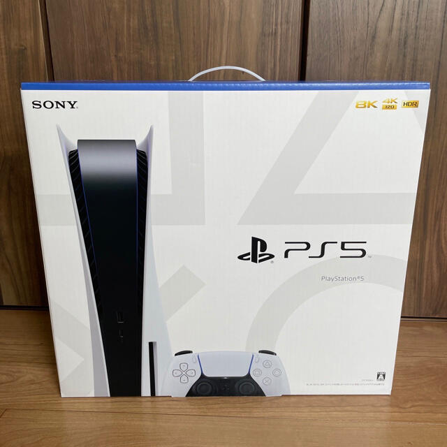 PlayStation(プレイステーション)のPlayStation 5 本体 新品未使用未開封 型番:CFI-1100A01 エンタメ/ホビーのゲームソフト/ゲーム機本体(家庭用ゲーム機本体)の商品写真