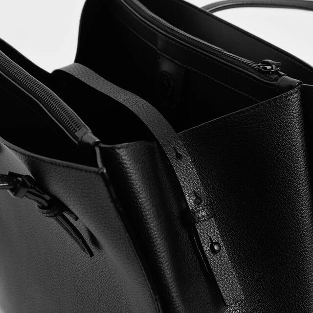 Charles and Keith(チャールズアンドキース)の【チャールズアンドキース】トートバッグ レディースのバッグ(トートバッグ)の商品写真