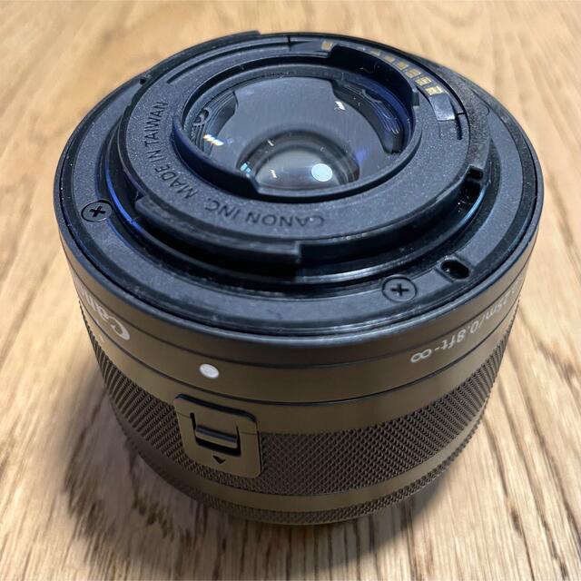 Canon(キヤノン)の【安価】CanonEF-M15-45mm F3.5-6.3 IS STM レンズ スマホ/家電/カメラのカメラ(レンズ(ズーム))の商品写真