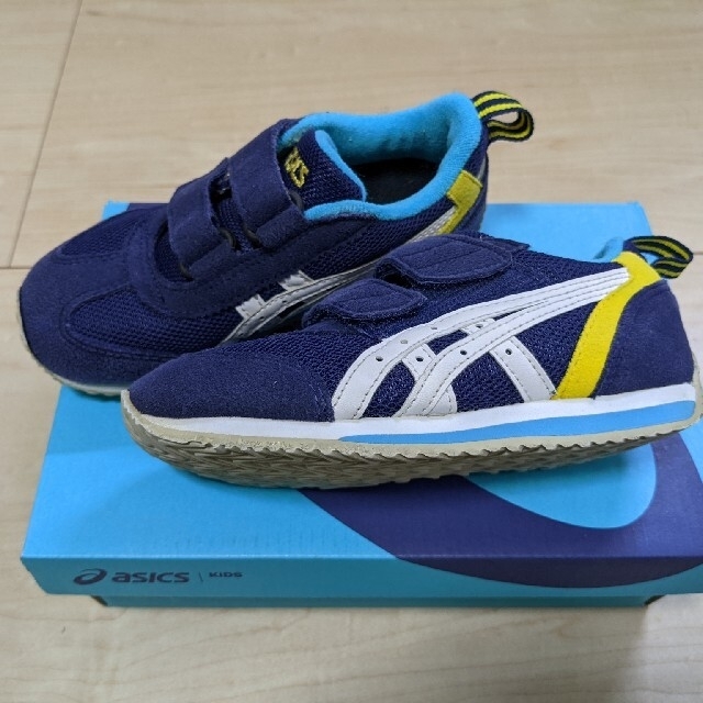 asics(アシックス)のアシックス　KIDS アイダホMINI　17センチ キッズ/ベビー/マタニティのキッズ靴/シューズ(15cm~)(スニーカー)の商品写真