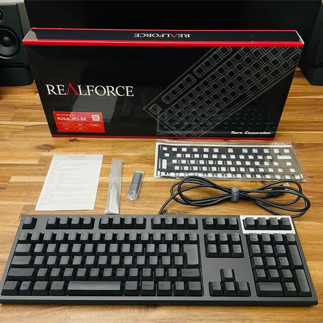 【送料込】東プレ リアルフォース　REALFORCE R2SA-JP3-BK スマホ/家電/カメラのPC/タブレット(PC周辺機器)の商品写真