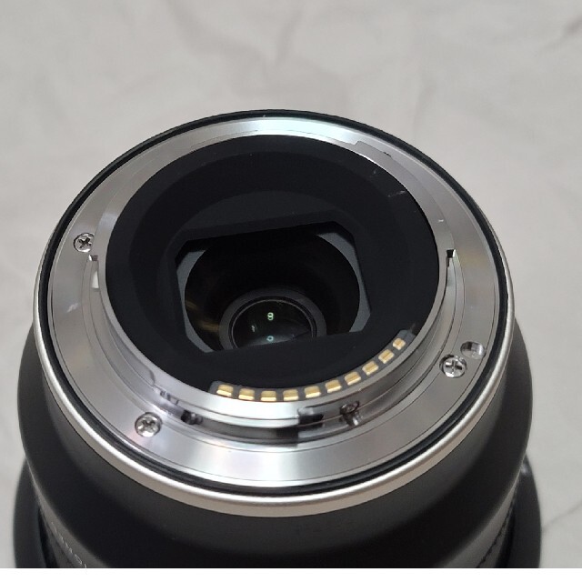 タムロン 20mm F/2.8 Eマウント Di III OSD M1:2 スマホ/家電/カメラのカメラ(レンズ(単焦点))の商品写真