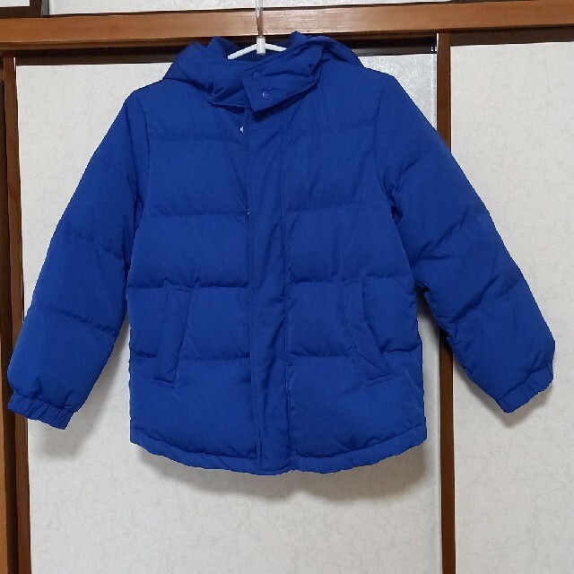 GU(ジーユー)の美品　GU　ダウンジャケット　130　キッズ　子供　男の子　女の子 キッズ/ベビー/マタニティのキッズ服男の子用(90cm~)(ジャケット/上着)の商品写真