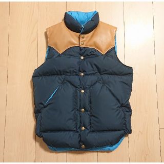 ロッキーマウンテンフェザーベッド(Rocky Mountain Featherbed)のハチ様 36 美品 Rocky Mountain  SOPHNET ダウンベスト(ダウンベスト)