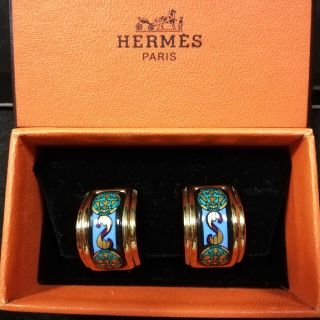 エルメス(Hermes)のエルメスHERMES　未使用　イヤリング　エマイユ　七宝焼　ゴールド(イヤリング)