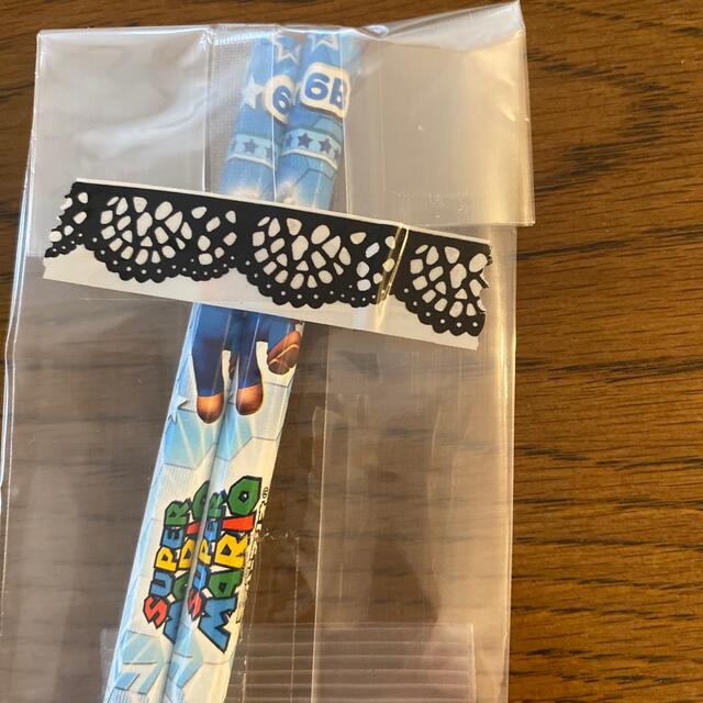 任天堂(ニンテンドウ)のスーパーマリオ　6B 鉛筆　2本　消しゴム付き エンタメ/ホビーのアート用品(鉛筆)の商品写真