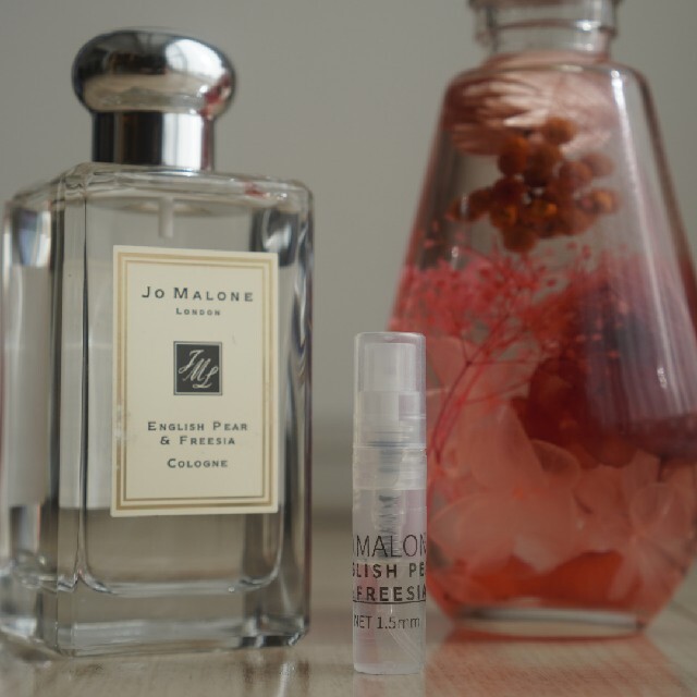 Jo Malone(ジョーマローン)のジョーマローン イングリッシュペアー＆フリージア 1.5ml コスメ/美容の香水(ユニセックス)の商品写真