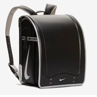 ナイキ(NIKE)の☆展示品特価 未使用　NIKE ランドセル　ブラック／シルバー(ランドセル)