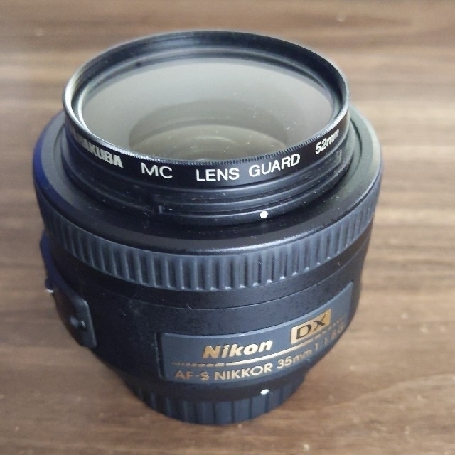 Nikon(ニコン)のNikon AF-S DX NIKKOR 35mm f/1.8G 単焦点 スマホ/家電/カメラのカメラ(レンズ(単焦点))の商品写真