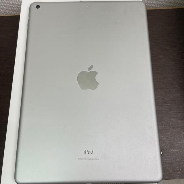 iPad(アイパッド)の【お試し出品】iPad 7世代　128GB silver スマホ/家電/カメラのPC/タブレット(タブレット)の商品写真