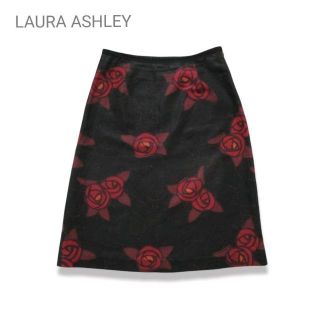 ローラアシュレイ(LAURA ASHLEY)の【リネン】ローラアシュレイ 花柄スカート 麻 綿 コットン 黒 ブラック レッド(ひざ丈スカート)