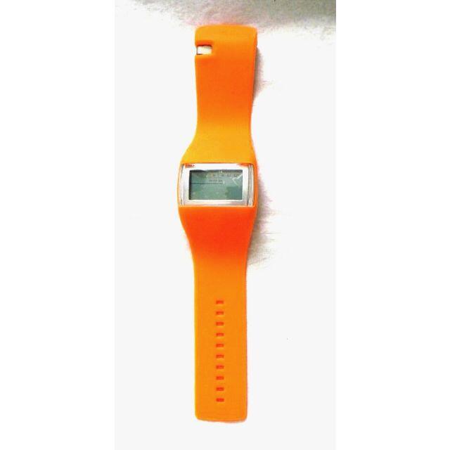 大型ラバー・タイプ腕時計(オレンジ) レディースのファッション小物(腕時計)の商品写真