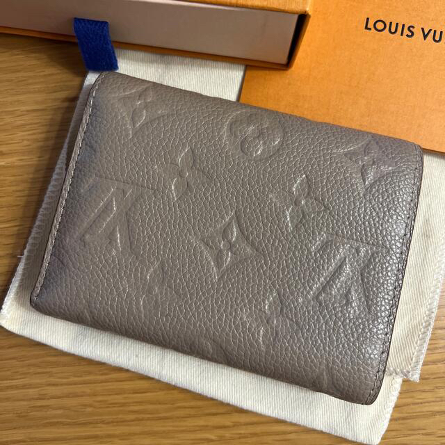 新品 ルイヴィトン 三つ折り財布レザー皮革の種類