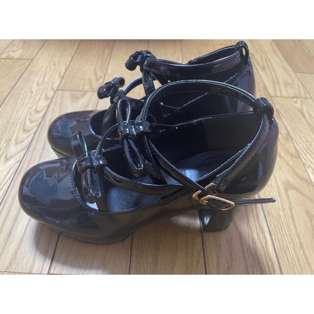Ank Rouge(アンクルージュ)のアンクルージュ リボンパンプス ブラック エナメル レディースの靴/シューズ(ハイヒール/パンプス)の商品写真