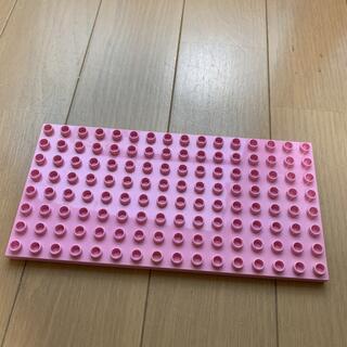 レゴ　デュプロ　ピンクの基礎盤　大きい