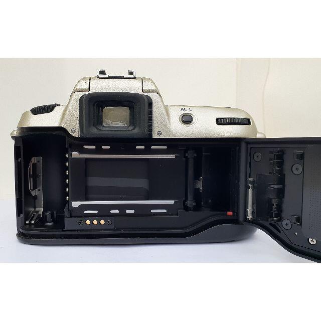 Nikon(ニコン)のフィルム一眼入門機・取説付きのNikon F60（試写済です） スマホ/家電/カメラのカメラ(フィルムカメラ)の商品写真