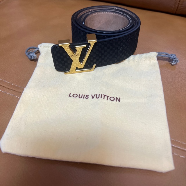 LOUIS VUITTON(ルイヴィトン)のルイヴィトン　ベルト　LV  財布　バッグ メンズのバッグ(その他)の商品写真