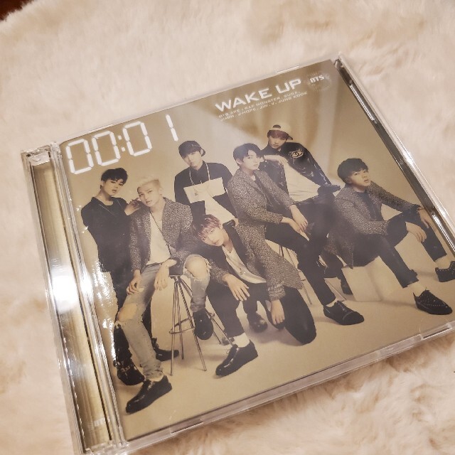 防弾少年団(BTS)(ボウダンショウネンダン)のWAKE UP初回限定盤 エンタメ/ホビーのCD(K-POP/アジア)の商品写真