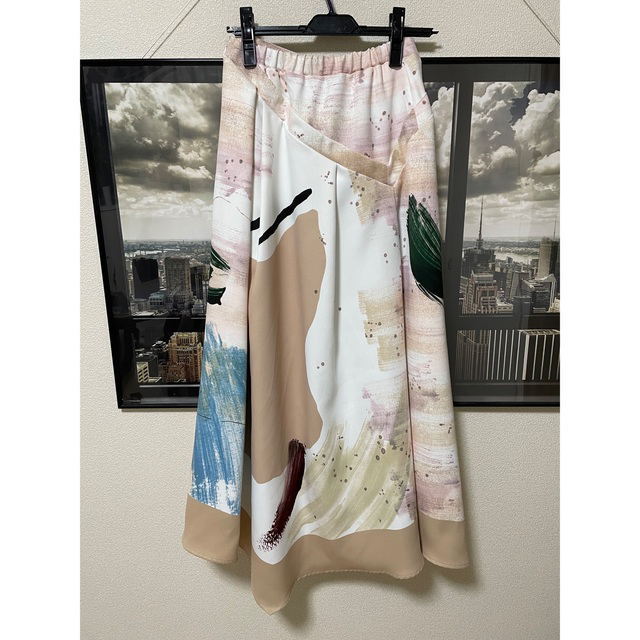 Ameri VINTAGE(アメリヴィンテージ)のAmeri vintage MARY PAINTING FLARE SKIRT レディースのスカート(ロングスカート)の商品写真