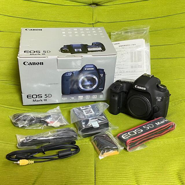 リアル - Canon 【ボディのみ】Cano Mark3 5D EOS デジタル一眼