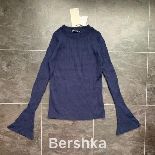 ベルシュカ(Bershka)の新品未使用タグ付♡Bershka♡フレア袖リブニット♡ネイビー(ニット/セーター)