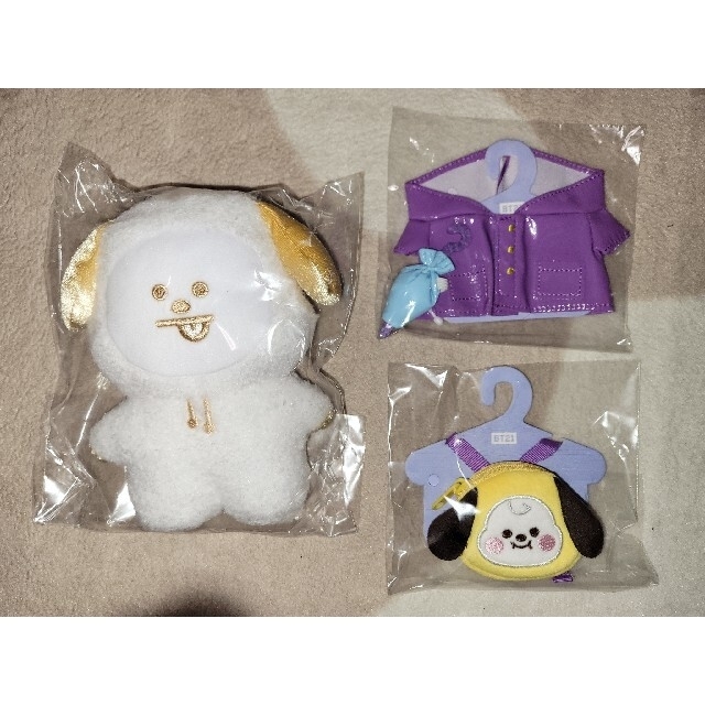 防弾少年団(BTS)(ボウダンショウネンダン)のCHIMMY たっとん BT21ぬいぐるみS 　リュック　紫レインコート　BTS エンタメ/ホビーのタレントグッズ(アイドルグッズ)の商品写真