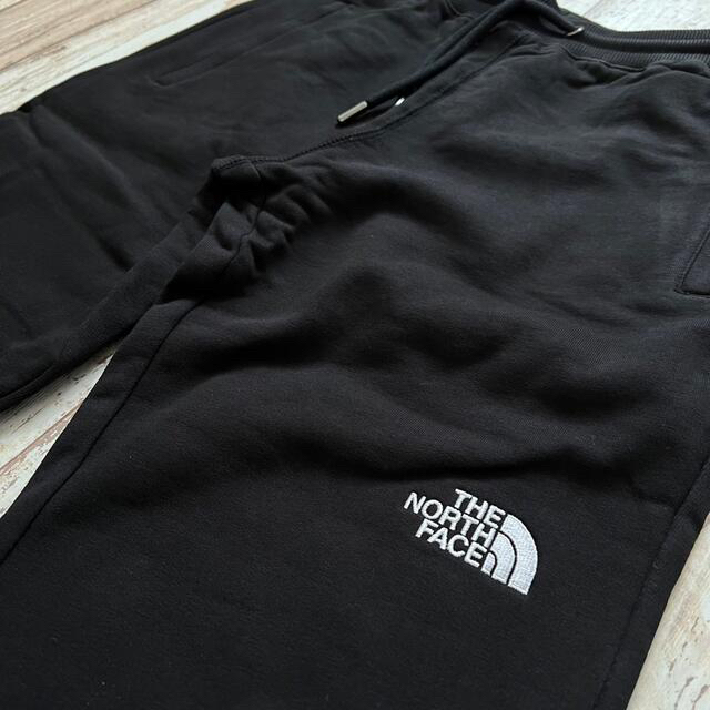 THE NORTH FACE(ザノースフェイス)の【海外限定】TNF メンズ ブラック ジョガーパンツ　US/L　日本サイズXL メンズのパンツ(その他)の商品写真