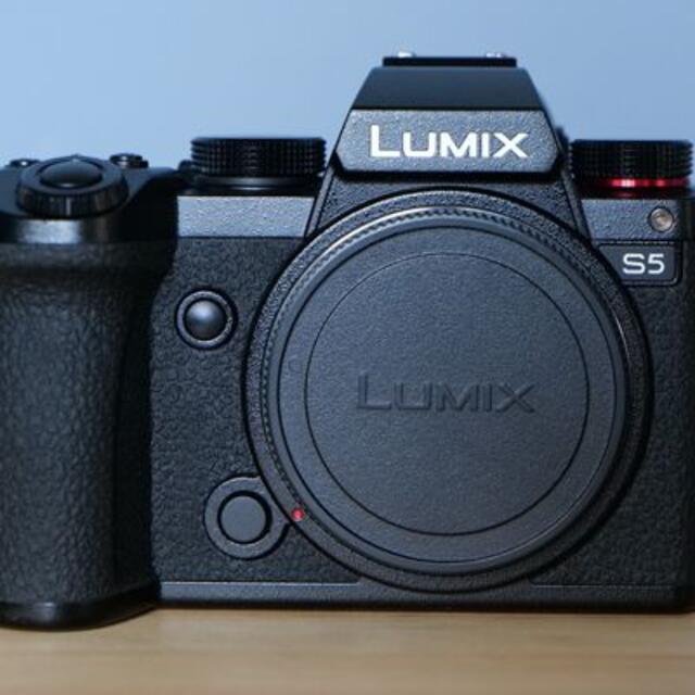★Panasonic LUMIX DC-S5  ★ スマホ/家電/カメラのカメラ(ミラーレス一眼)の商品写真