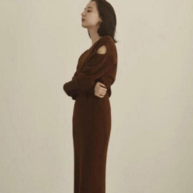 TODAYFUL(トゥデイフル)のlouren shoulder cut knit onepiece レディースのワンピース(ロングワンピース/マキシワンピース)の商品写真